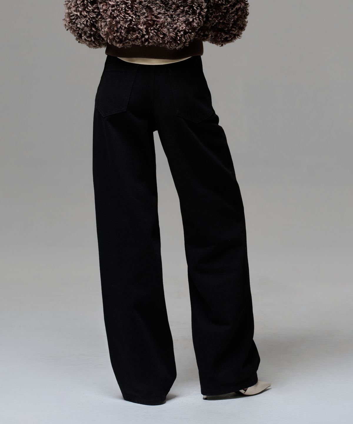이알에이(ERA) WOMEN ERA STRAIGHT FIT DENIM PANTS - BLACK