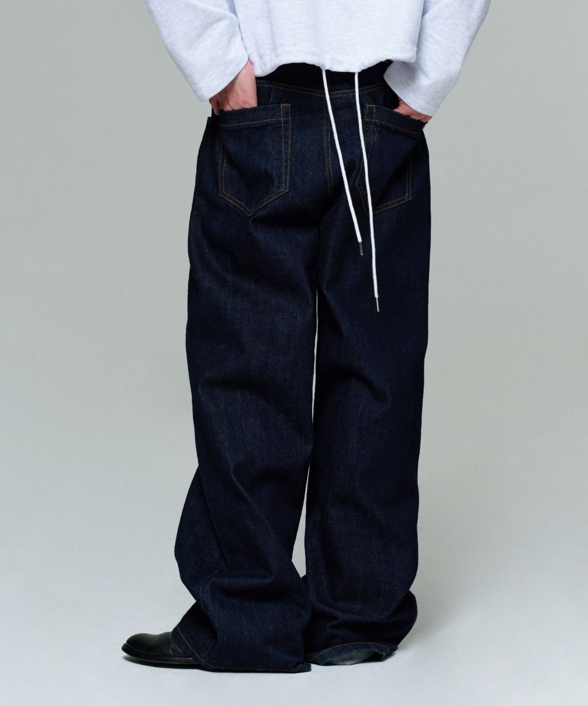 이알에이(ERA) MEN ERA WIDE FIT DENIM PANTS - INDIGO BLUE
