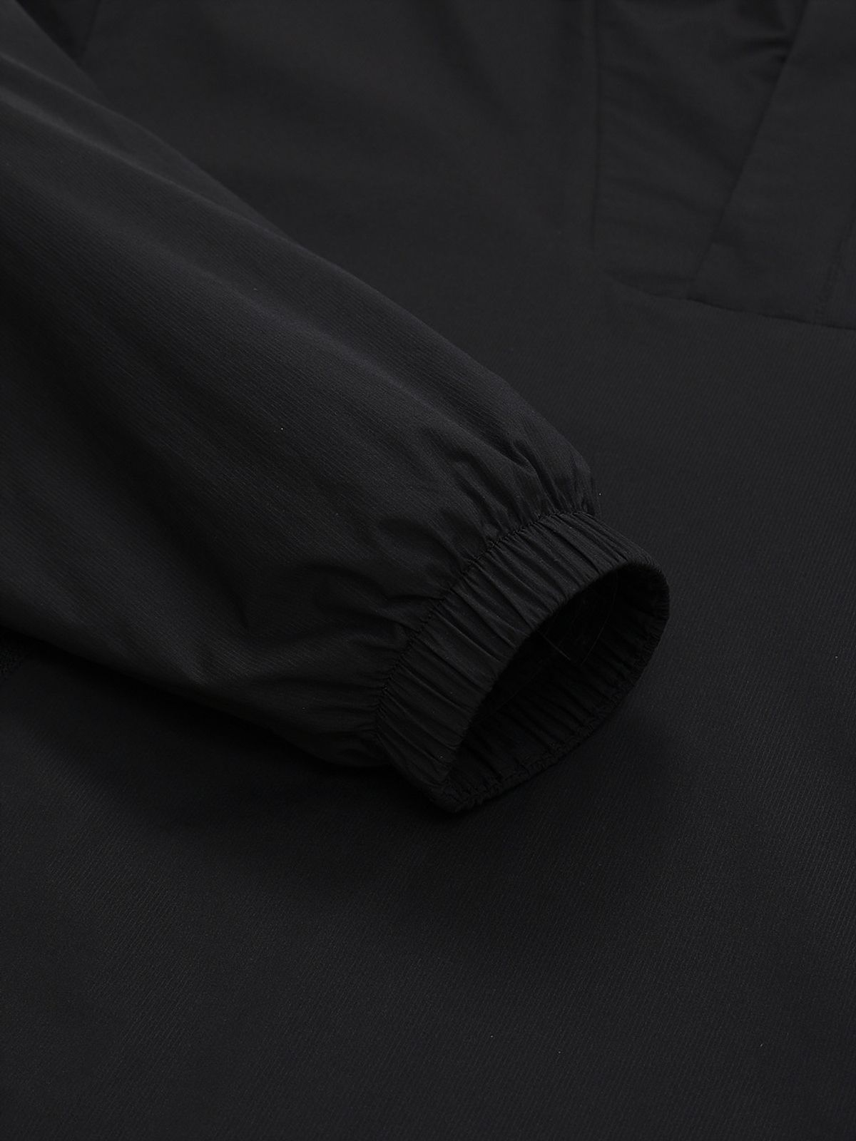 디스커버리 익스페디션(DISCOVERY EXPEDITION) 여성 메쉬기모 트레이닝 아노락 (BLACK)