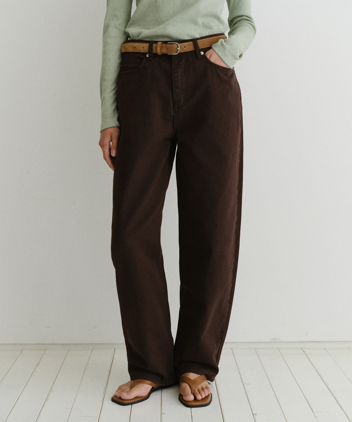 유라고(URAGO) Curved denim pants