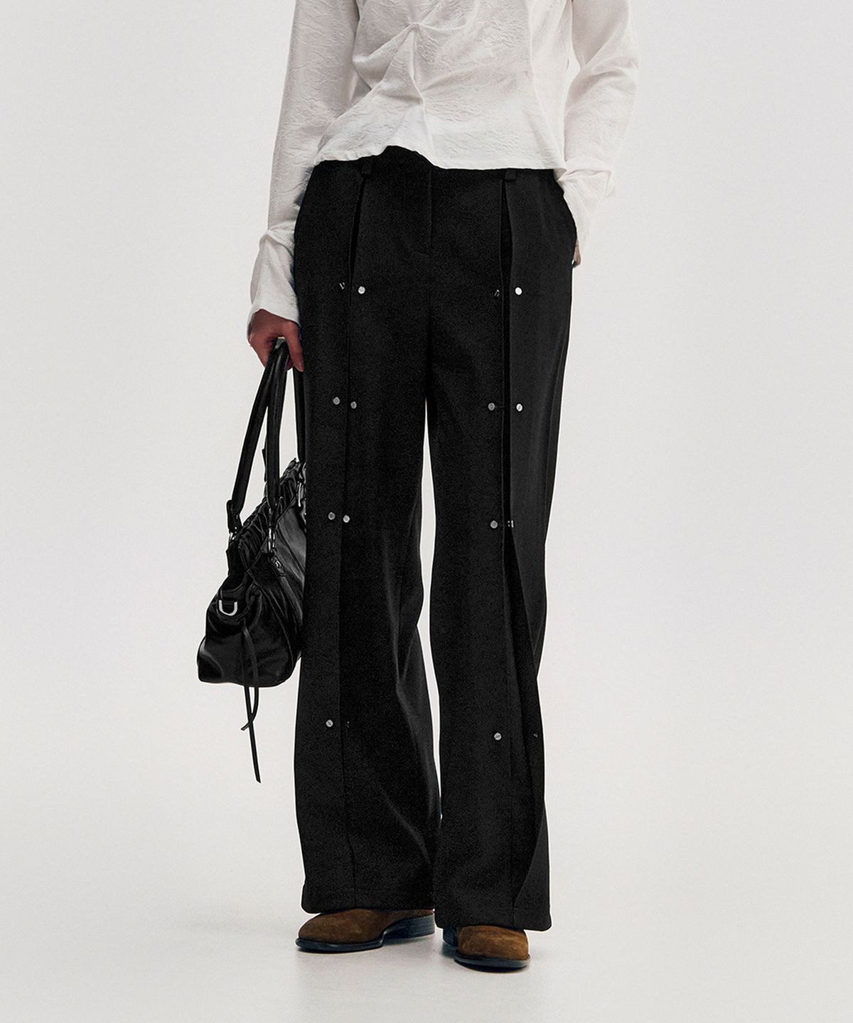 킴지수(KIMZISU) Pleated Snap Pants _ BLACK