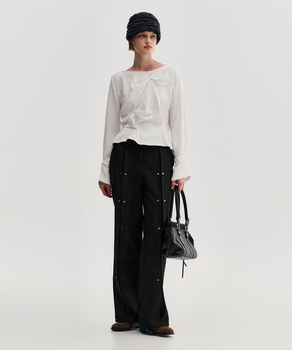 킴지수(KIMZISU) Pleated Snap Pants _ BLACK