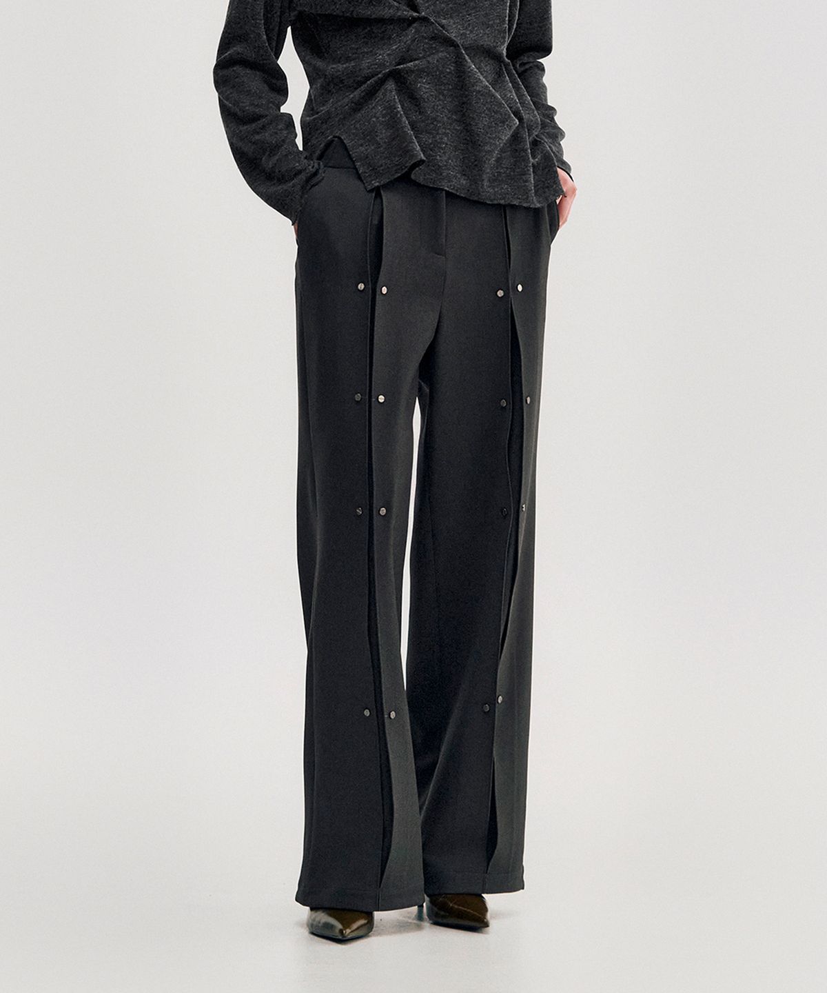 킴지수(KIMZISU) Pleated Snap Pants _ GREY
