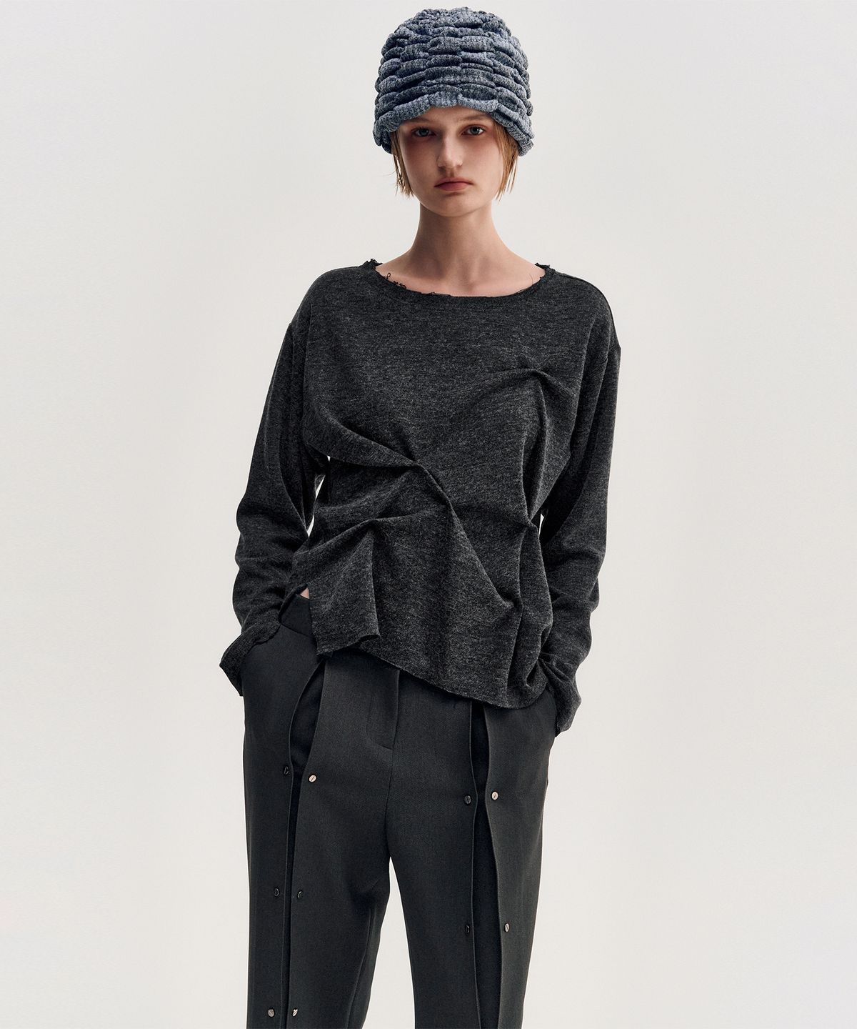 킴지수(KIMZISU) Pleated Snap Pants _ GREY