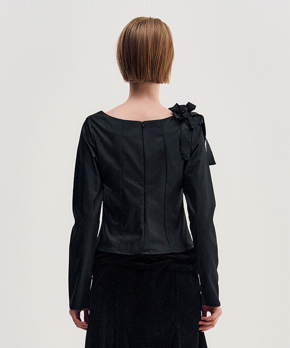 킴지수(KIMZISU) Raw Edge Ribbon Top _ BLACK