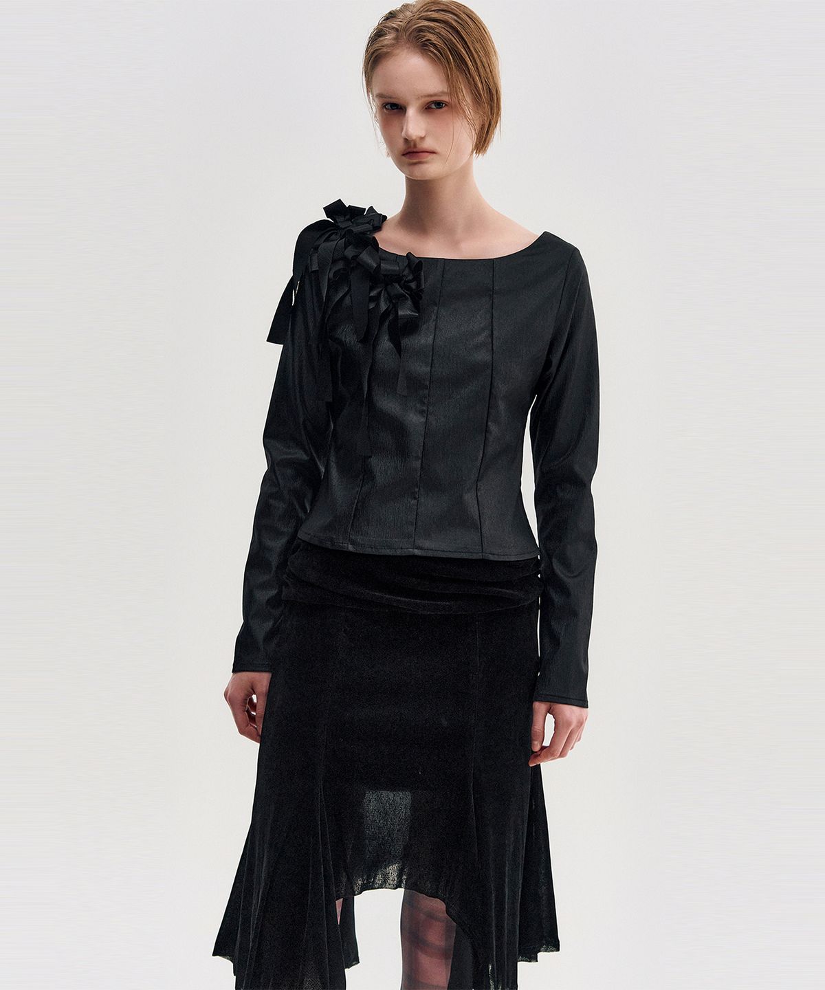 킴지수(KIMZISU) Raw Edge Ribbon Top _ BLACK
