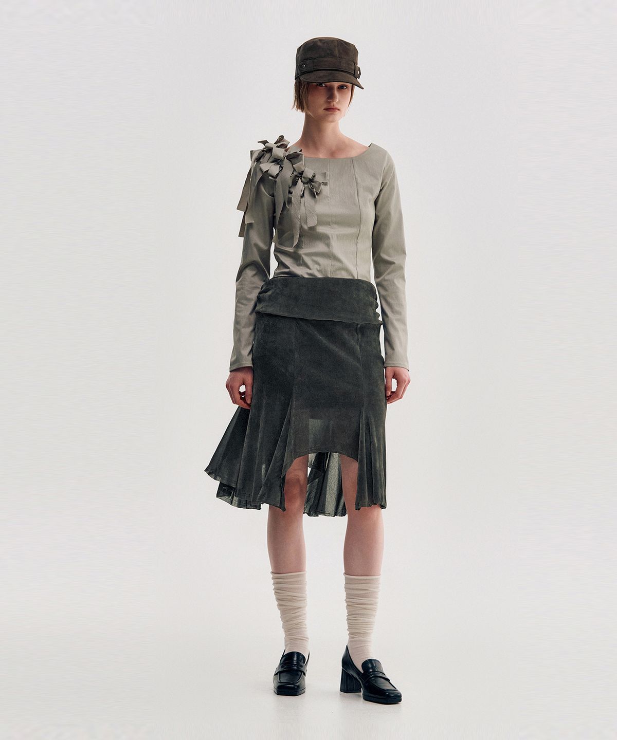 킴지수(KIMZISU) Raw Edge Ribbon Top _ GREY