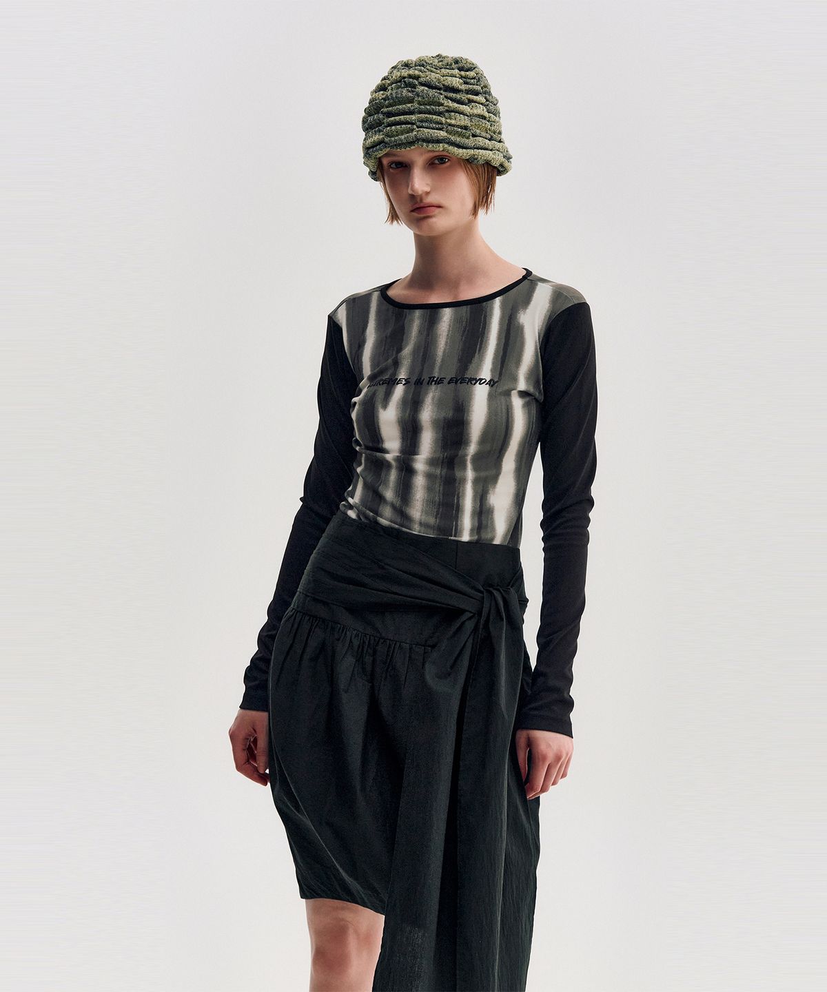 킴지수(KIMZISU) Mono Graphic LS T-shirt _ GREY
