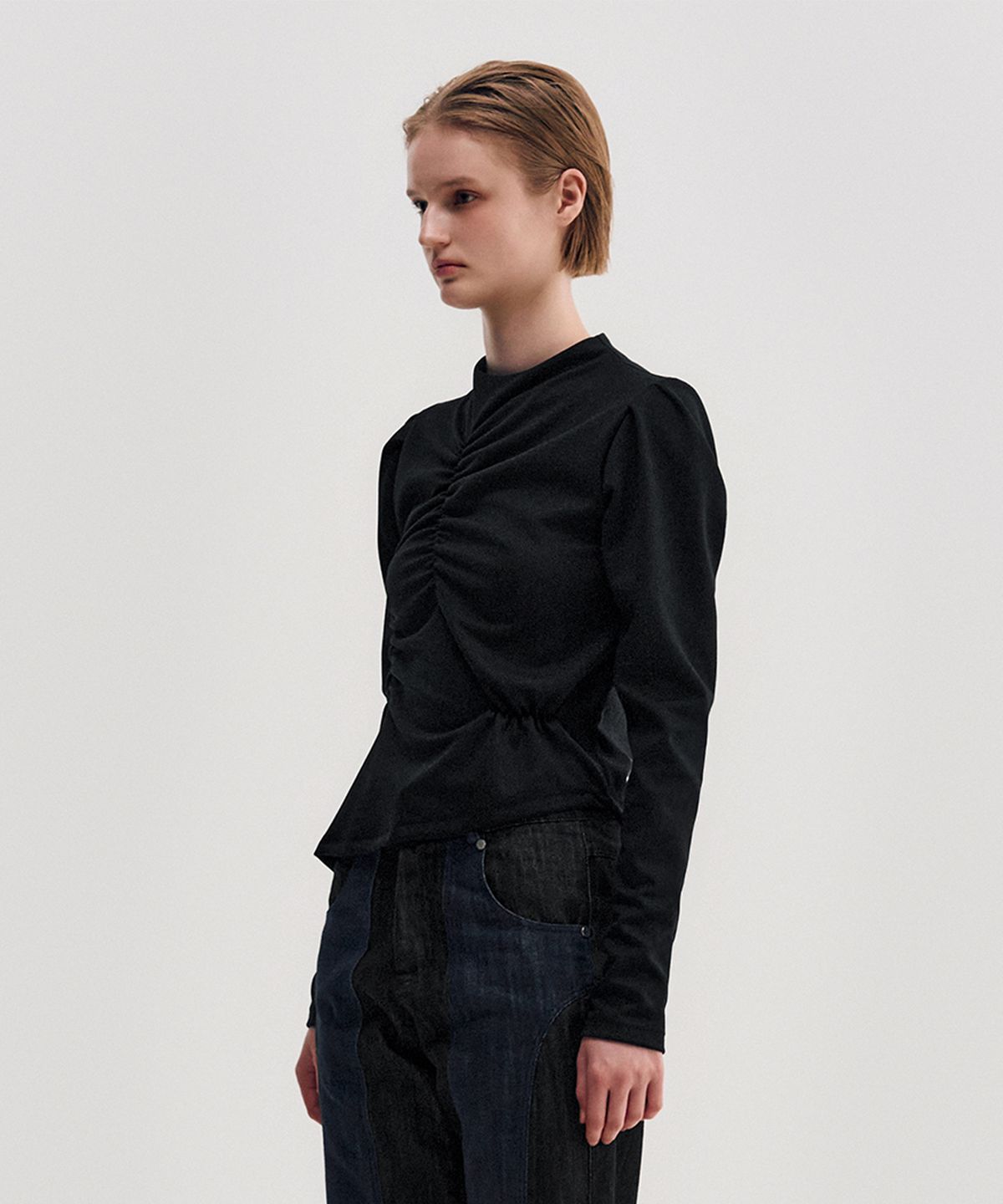 킴지수(KIMZISU) Shirring Draped Highneck Top _ BLACK