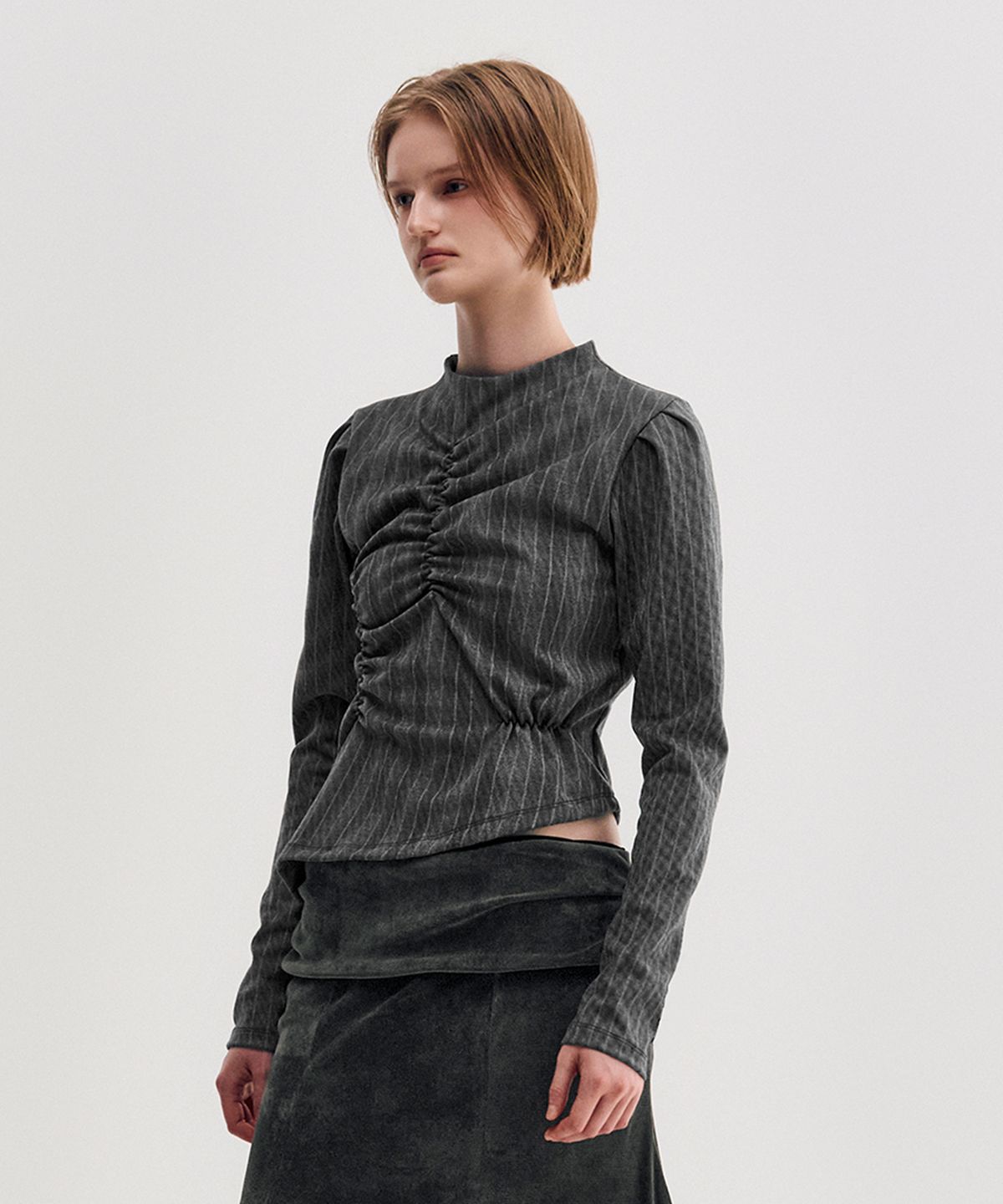 킴지수(KIMZISU) Shirring Draped Highneck Top _ GREY