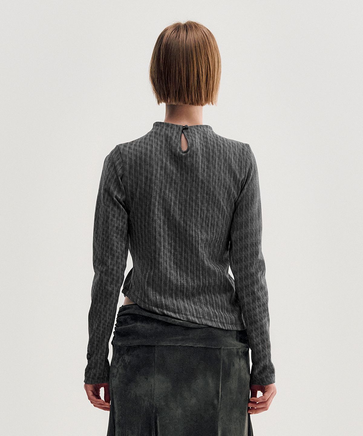 킴지수(KIMZISU) Shirring Draped Highneck Top _ GREY