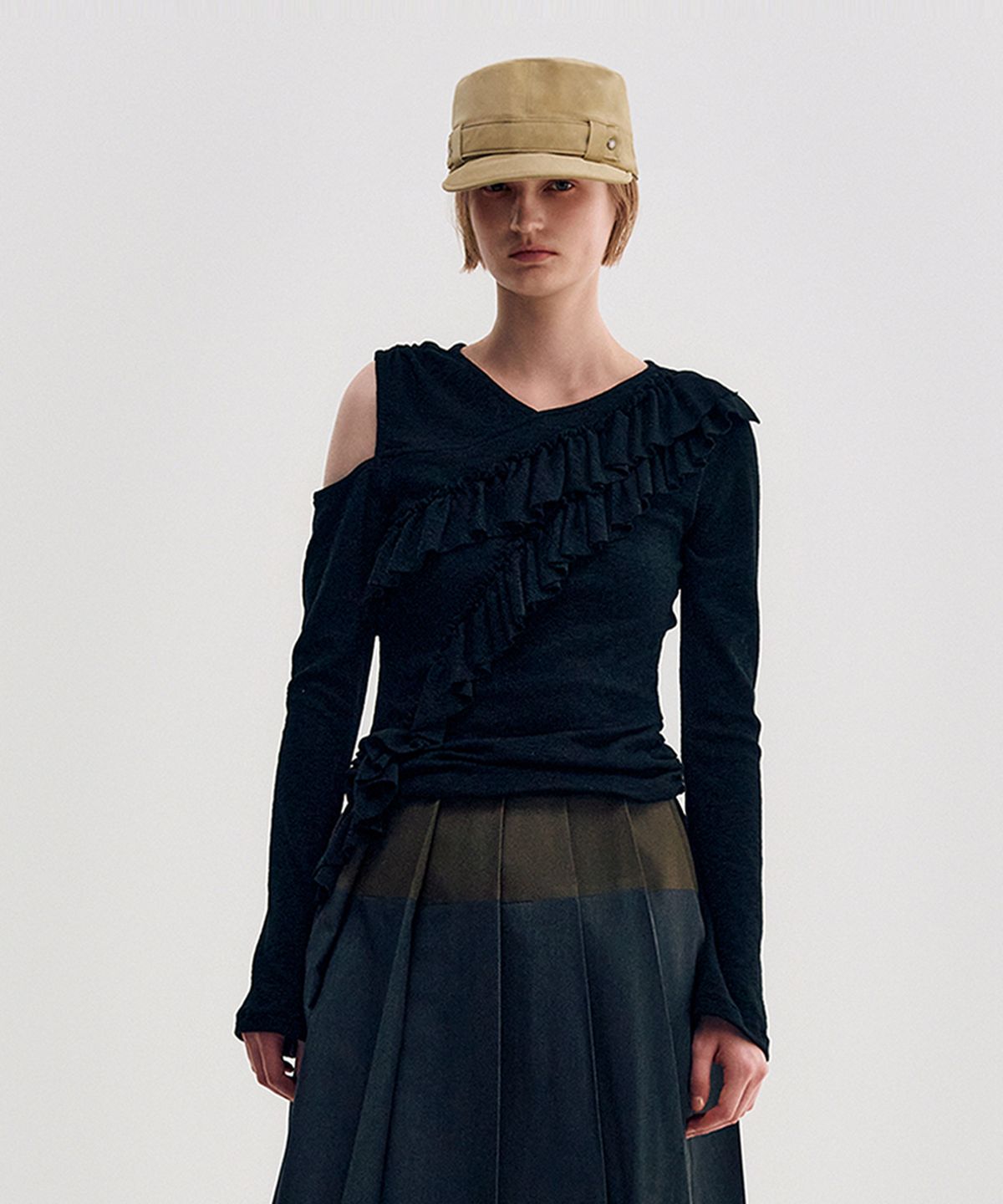 킴지수(KIMZISU) Diagonal Ruffle Jersey Top _ BLACK