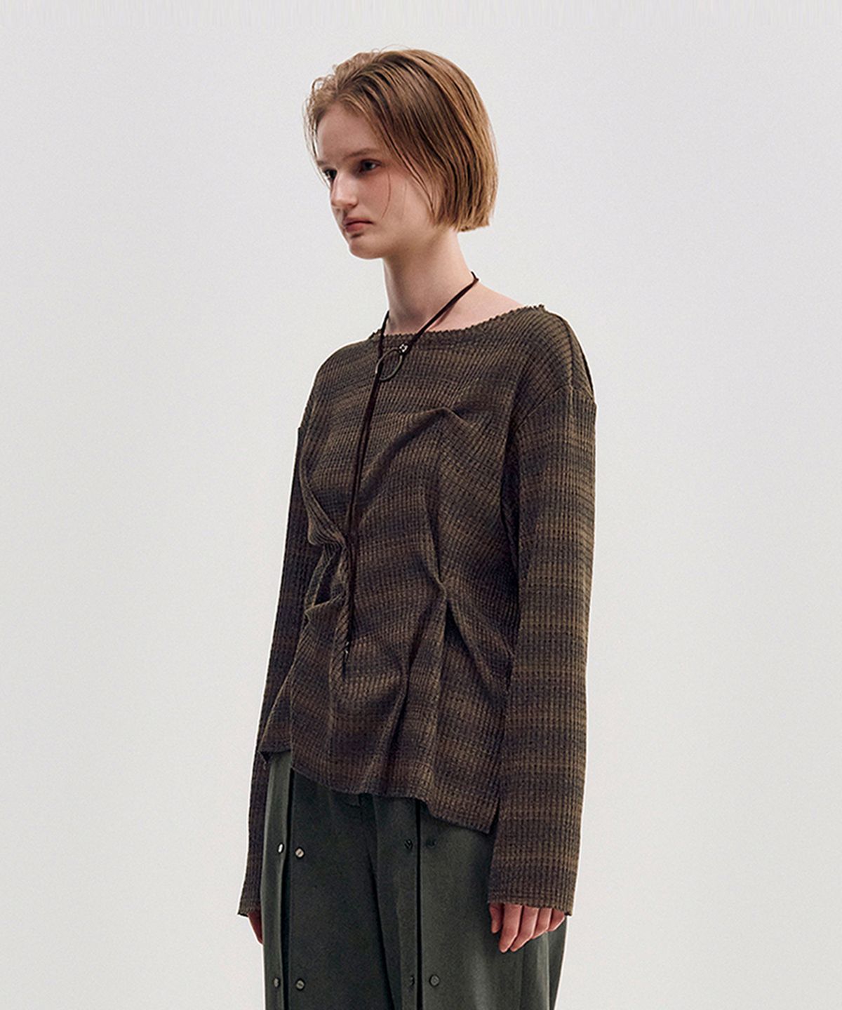 킴지수(KIMZISU) DOZI - Raw Edge Pinched Pullover _ BROWN