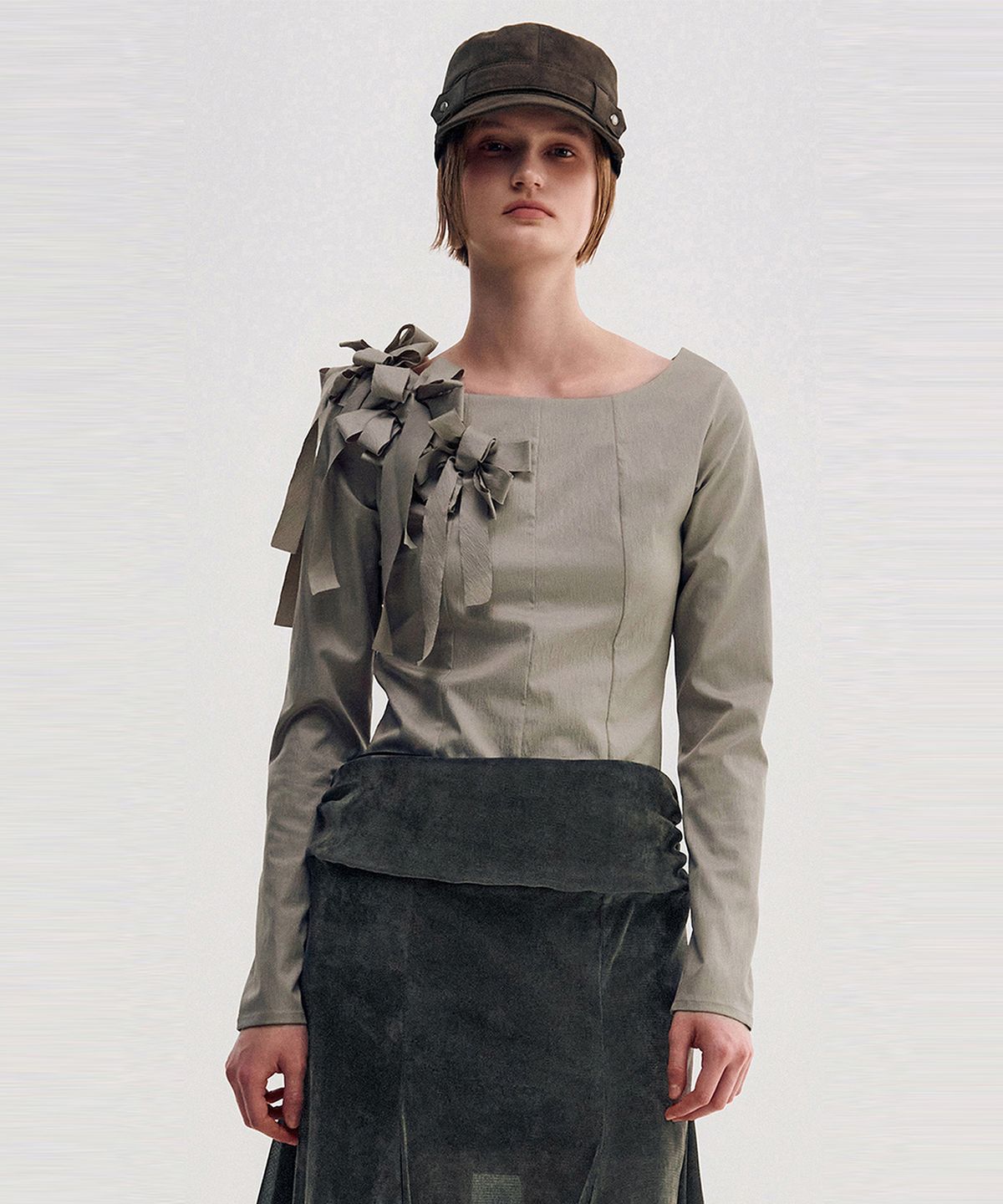 킴지수(KIMZISU) Suede-Touch Belted Military Cap _ BROWN