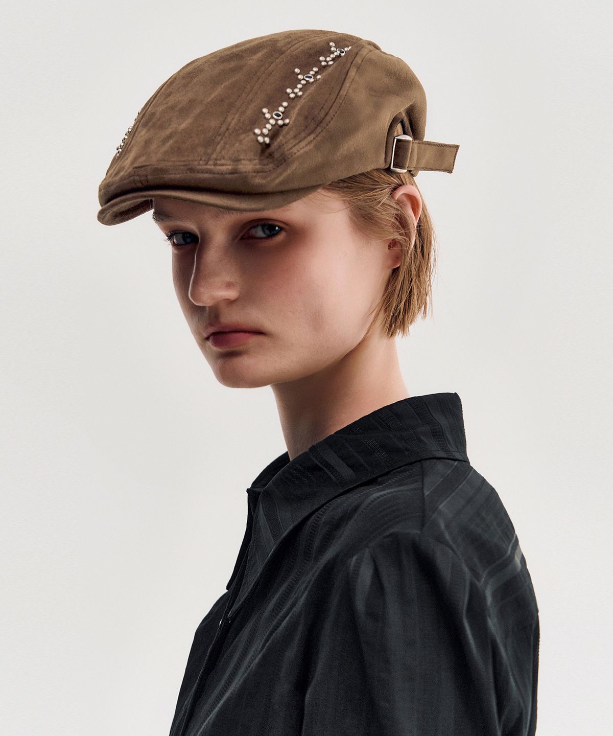 킴지수(KIMZISU) Studded Suede Hunting Cap _ BROWN