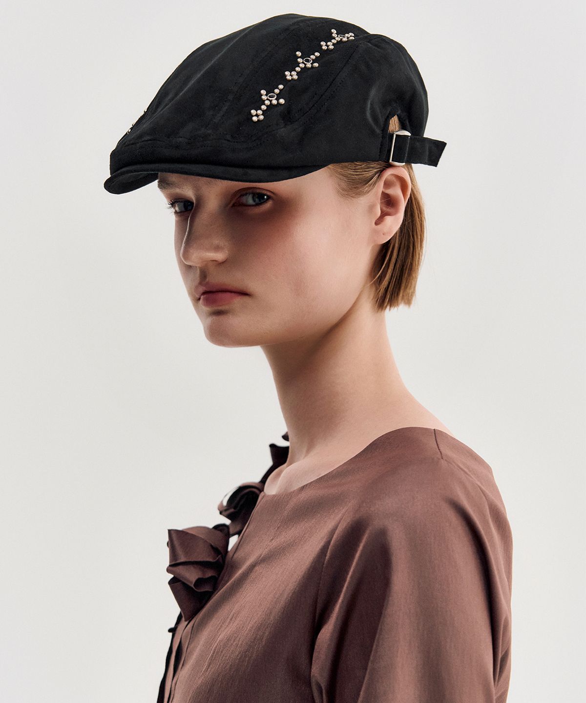 킴지수(KIMZISU) Studded Suede Hunting Cap _ BLACK