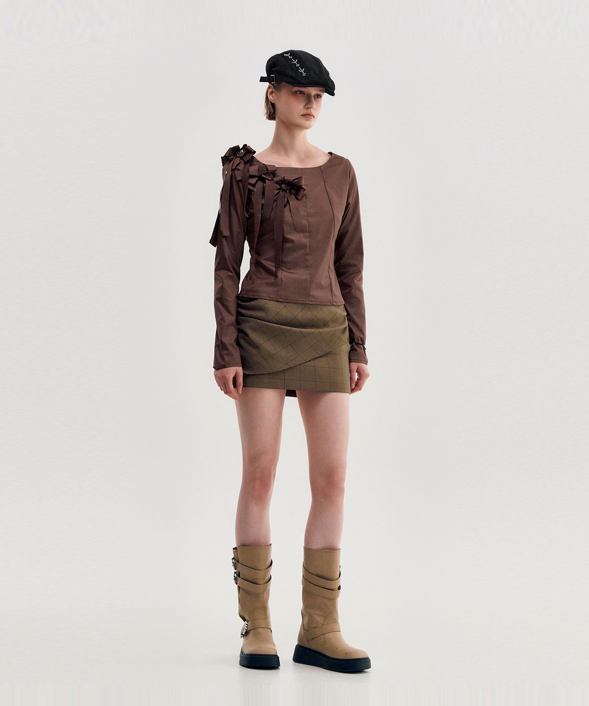 킴지수(KIMZISU) Studded Suede Hunting Cap _ BLACK