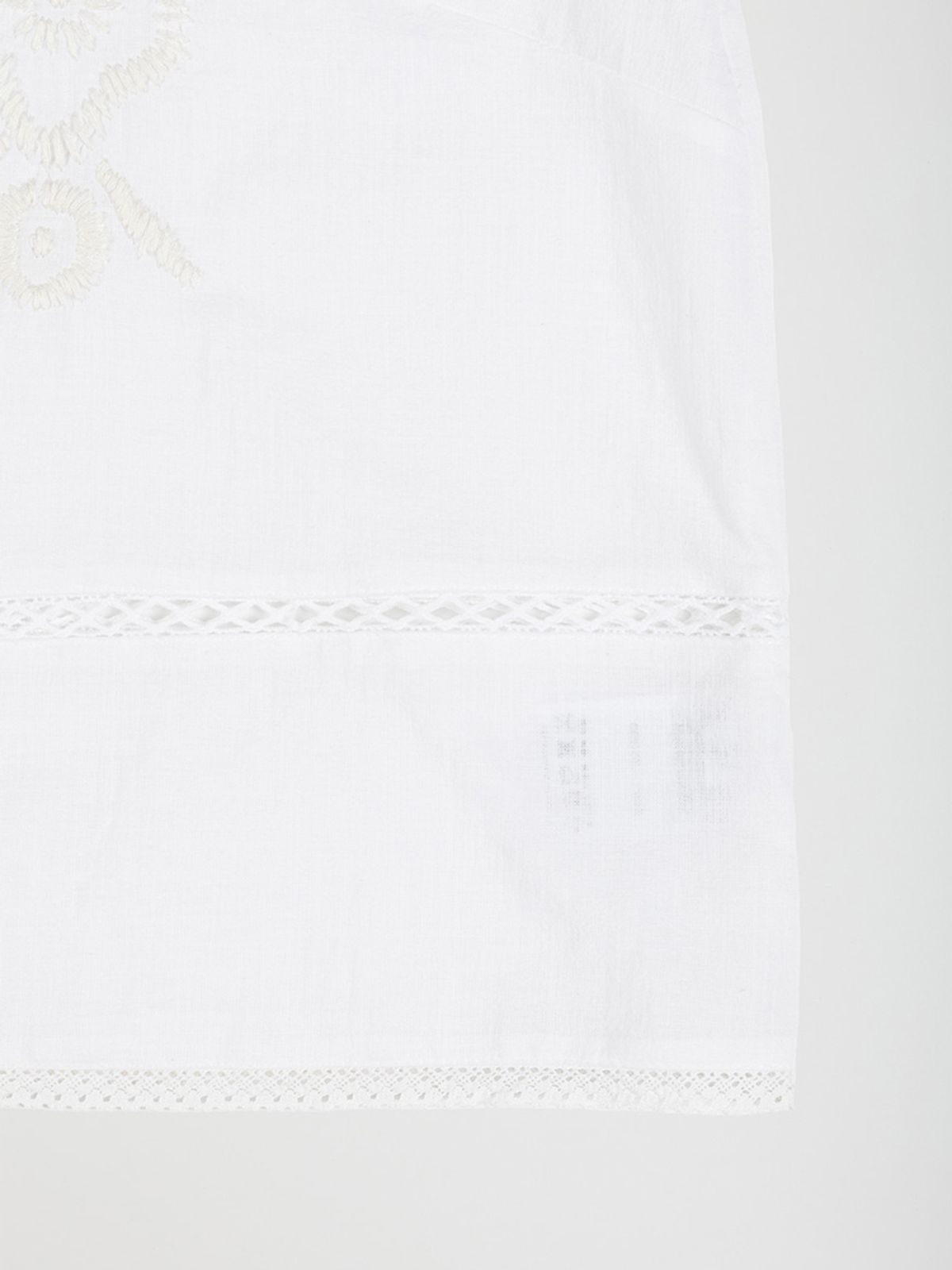 사사에오르빗(SASAEORBIT) Cecil Blouse White