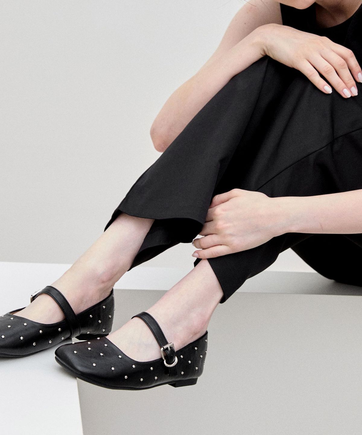 스퍼(SPUR) Crimp Buckle Maryjane Flat 플랫슈즈 1cm -VS9060 (2color)