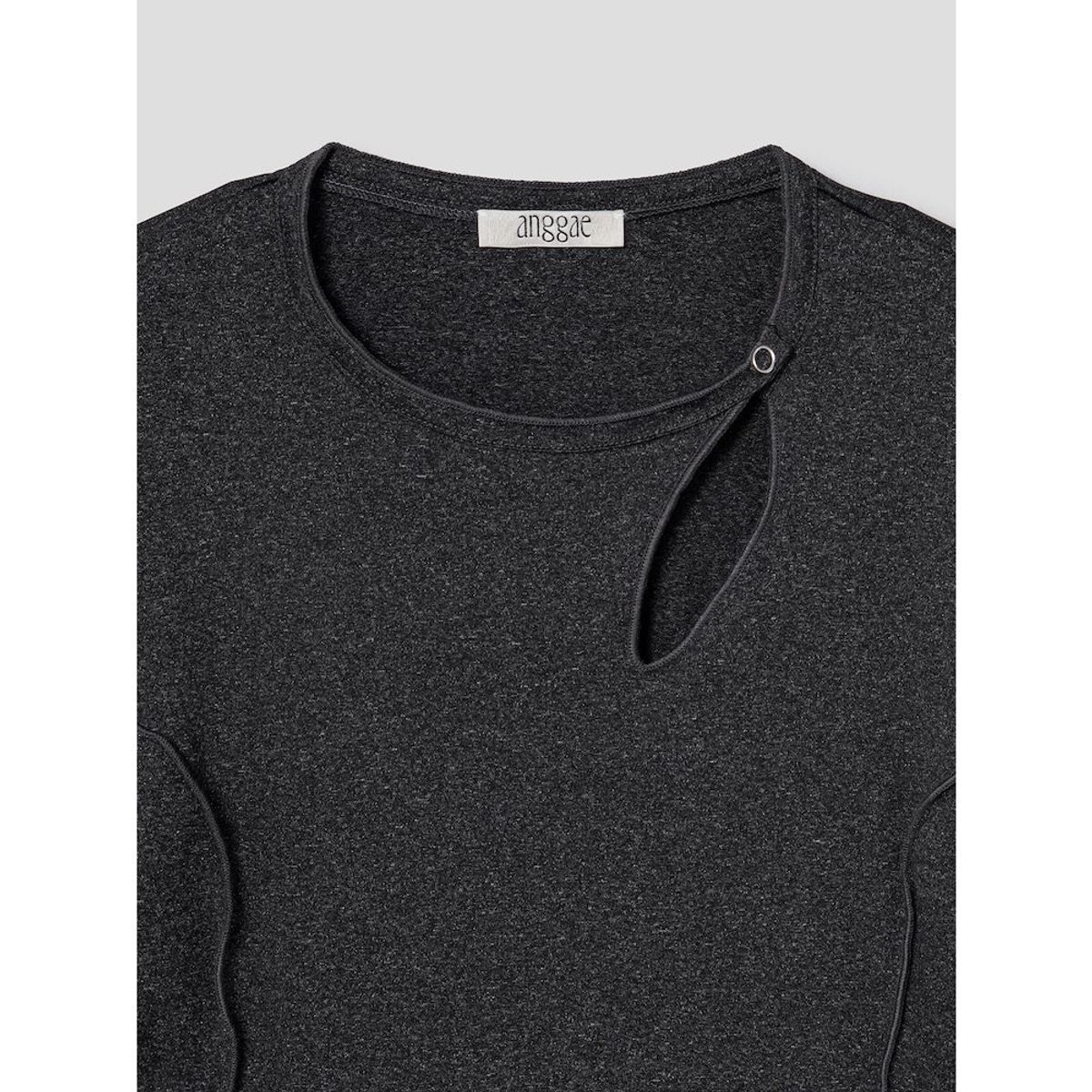 앙개(ANGGAE) Snapped Triangle Neck TShirt  Grey