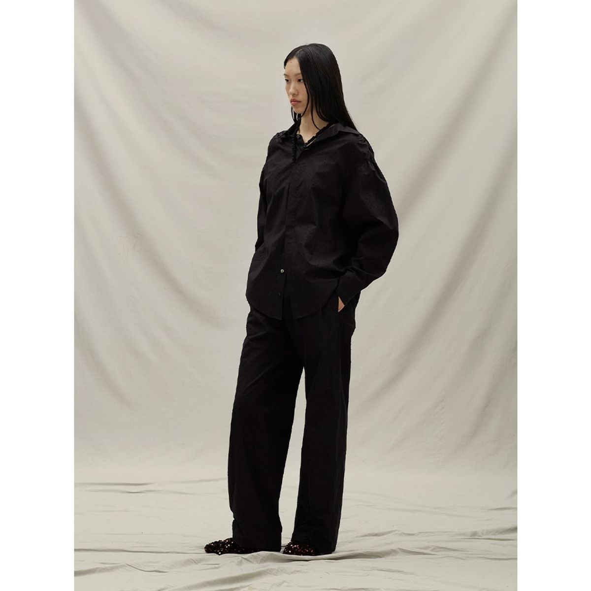앙개(ANGGAE) Punching Oversized Shirt  Black