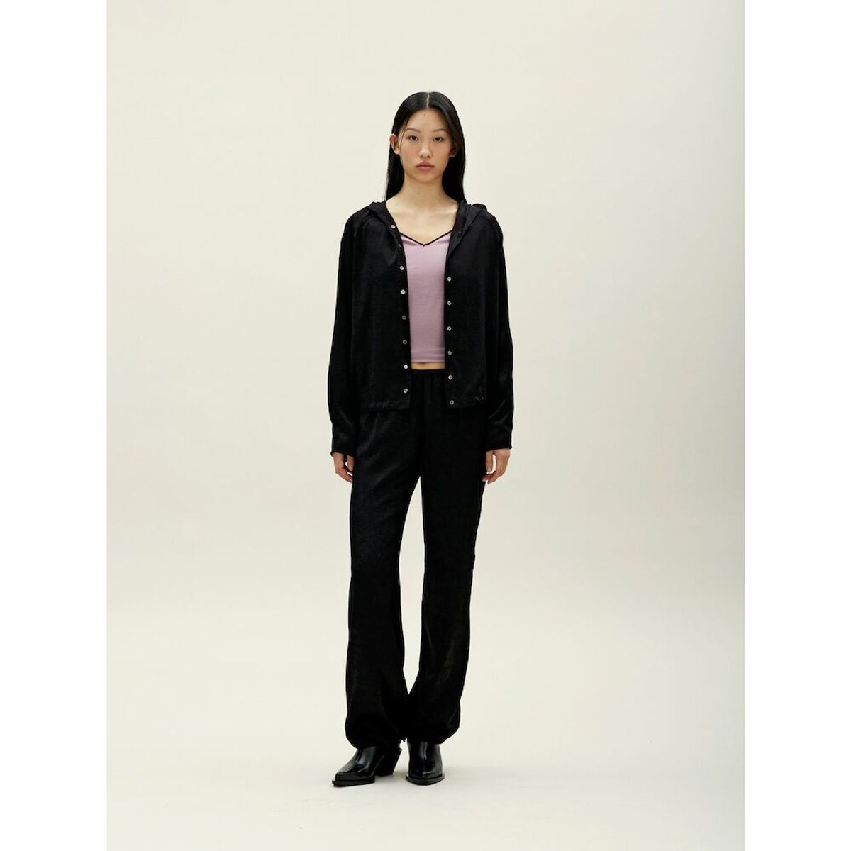 앙개(ANGGAE) Velvet Satin ButtonUp Shirt  Black