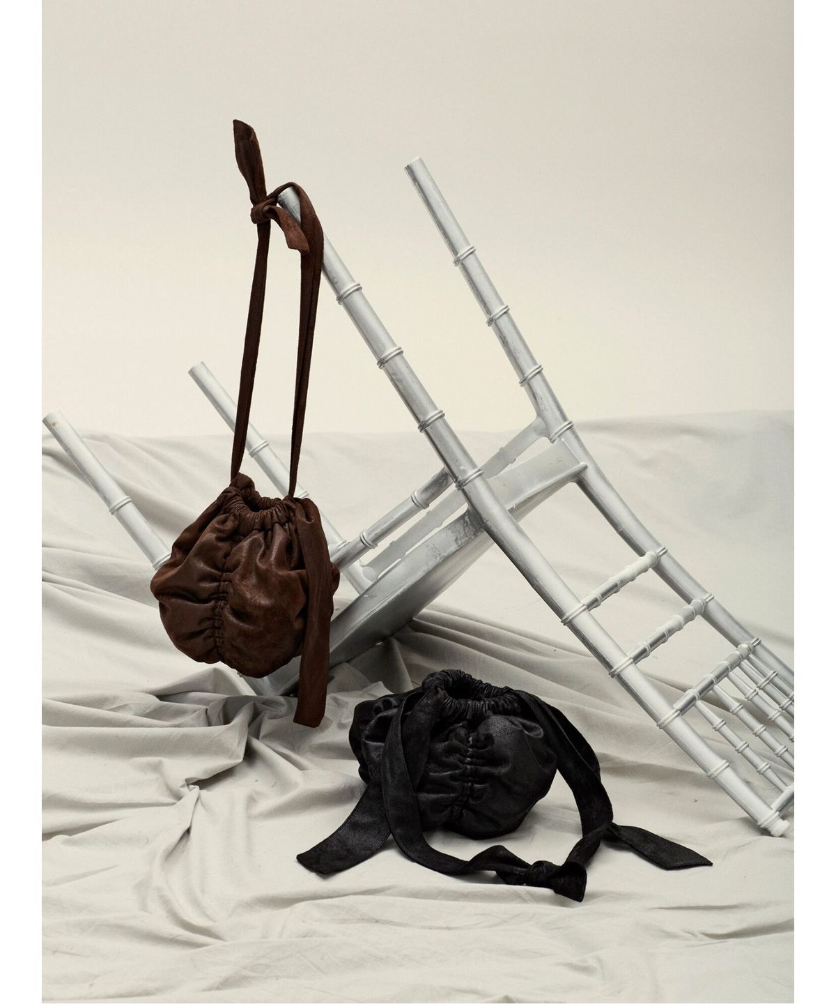 앙개(ANGGAE) Mini Ball Bag  Black