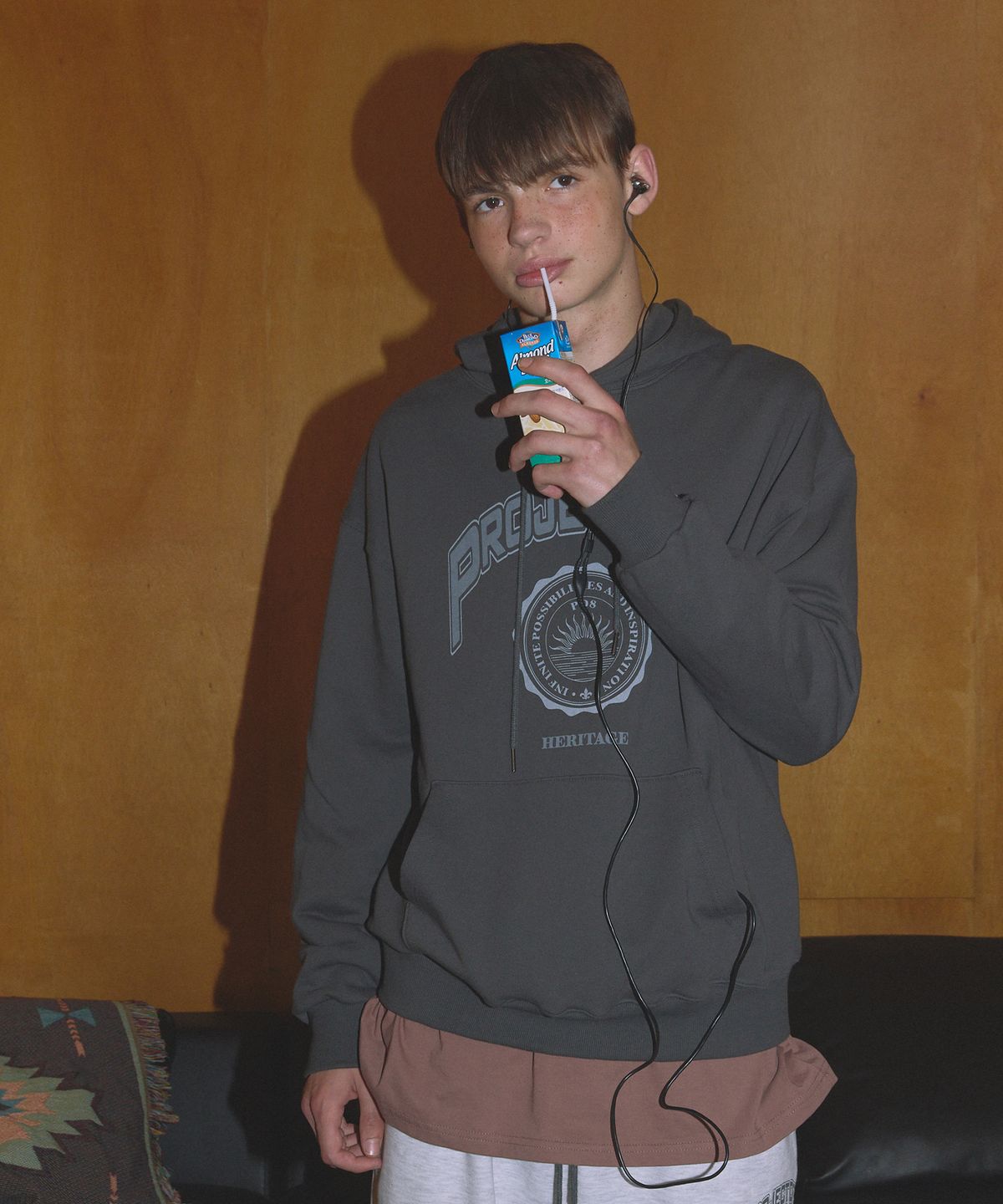 피오팔(PO8) HERITAGE OVERSIZED HOODIE - DARK GREY