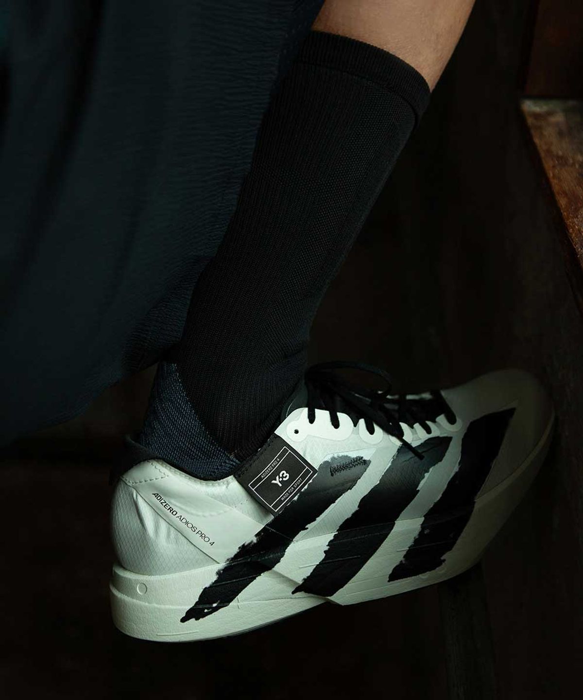 보타(VOTTA) V-RUNNING SOCKS-Jet Black / Eiffel Tower
