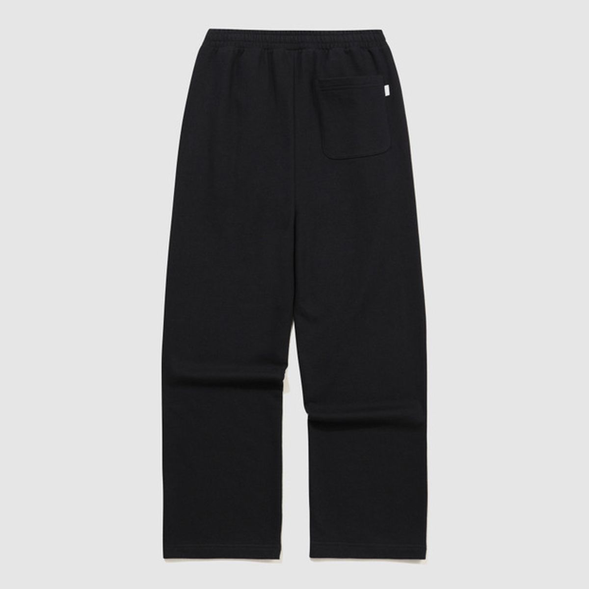 엄브로(UMBRO) 에센셜 와이드 스트레이트 팬츠 블랙(UQ323CFP95)