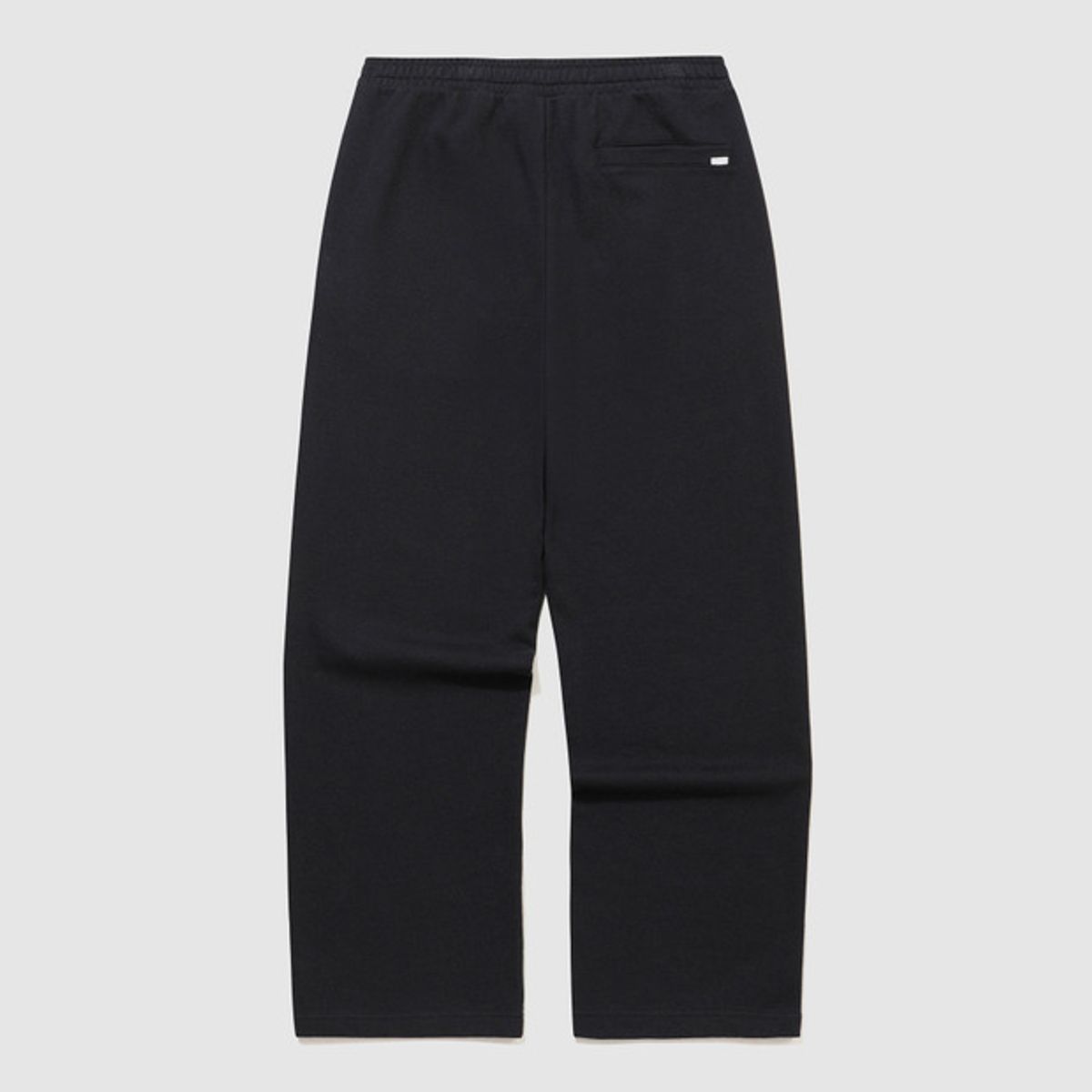 엄브로(UMBRO) 에센셜 루즈 스트레이트 팬츠 블랙(UQ323CFP94)