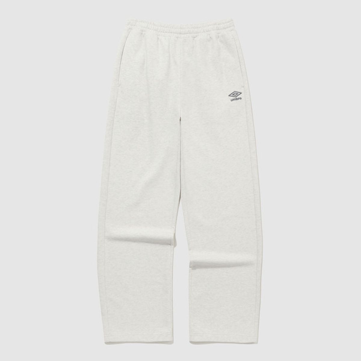 엄브로(UMBRO) 에센셜 루즈 스트레이트 팬츠 아이보리(UQ323CFP94)