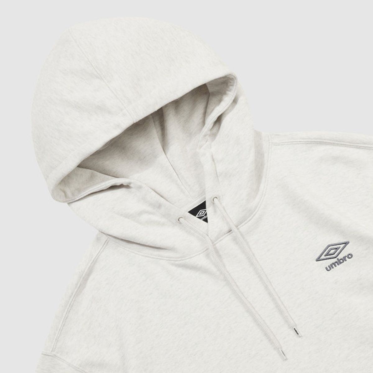 엄브로(UMBRO) 에센셜 스몰로고 후드티셔츠 아이보리(UQ323CHD92)