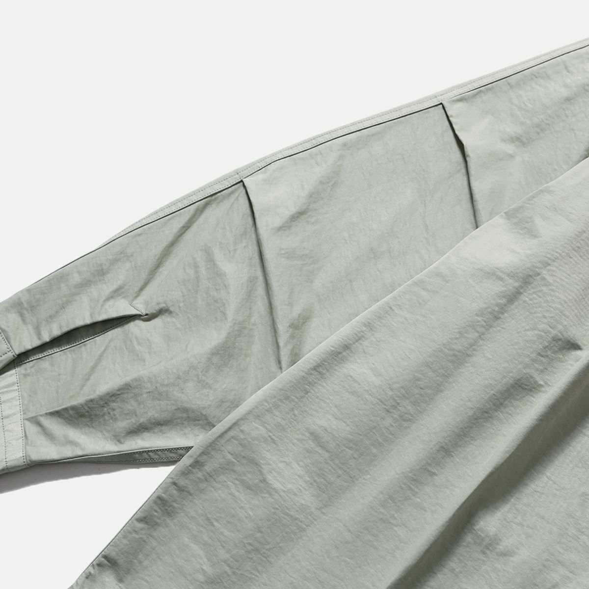 모이프(MOIF) [AW25] GEAR POCKET SHIRT / LIGHT TAUPE