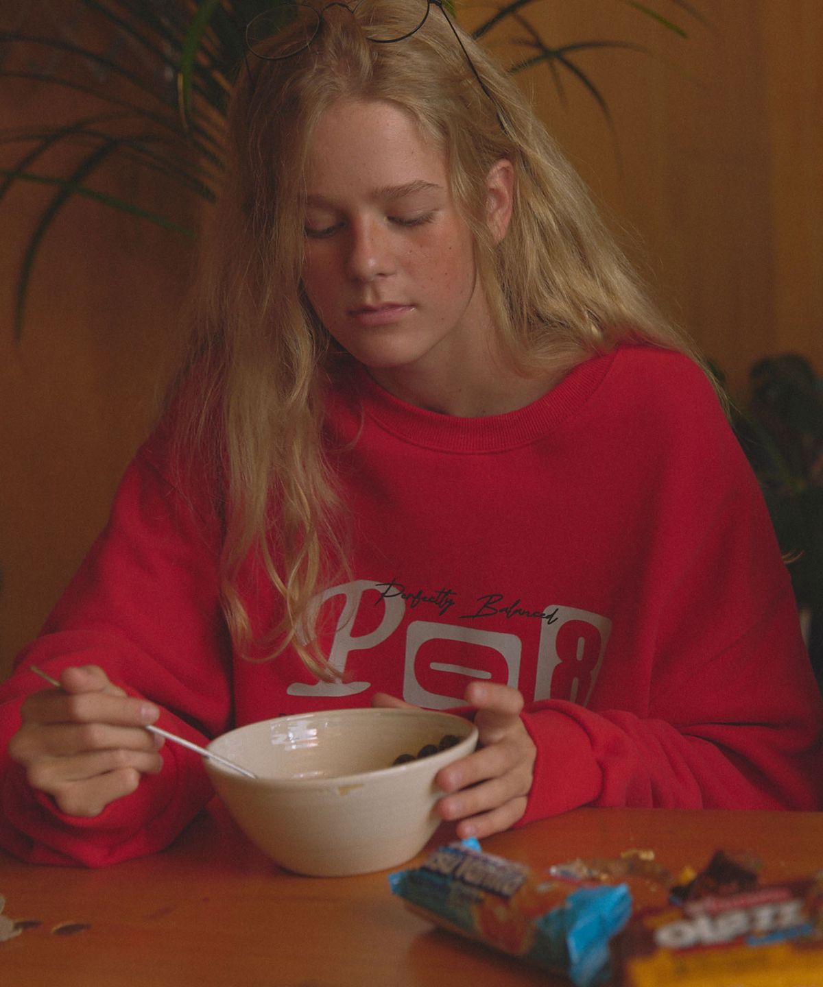 피오팔(PO8) 08 NARRATIVE SWEATSHIRT - RED