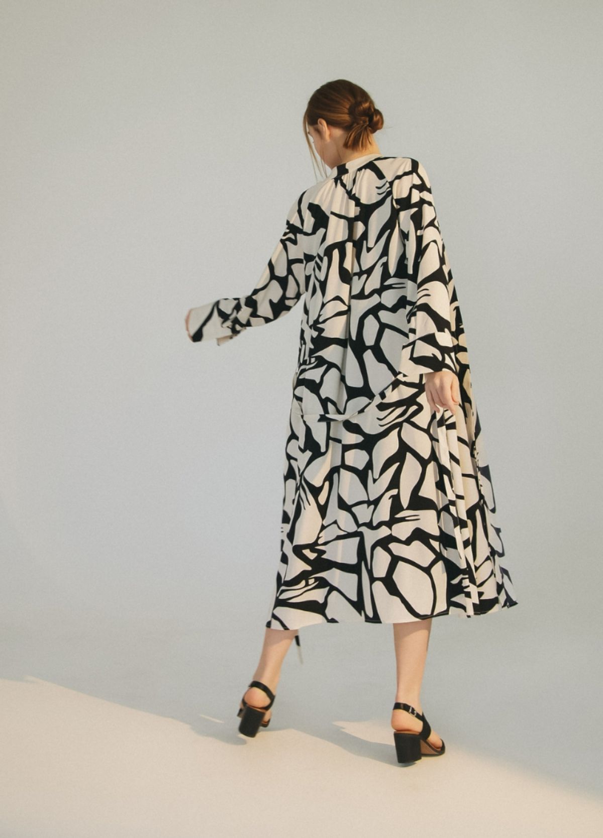 엘리초이(ELLY CHOI) NOLITA PRINTED SHIRT DRESS [WHITE]