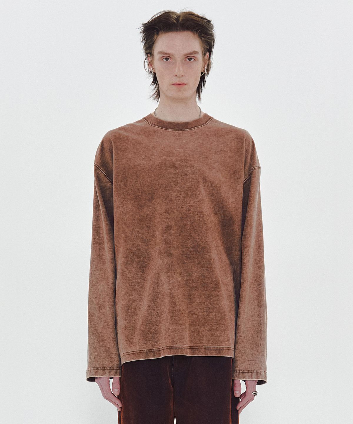 엠엠아이씨(MMIC) VEIL LONG SLEEVE (BROWN)