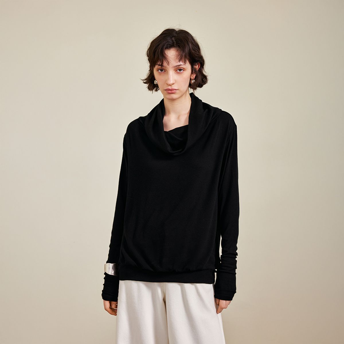 와이와이아이엠(YYIAM) YY_One-line collar off-the top_2color