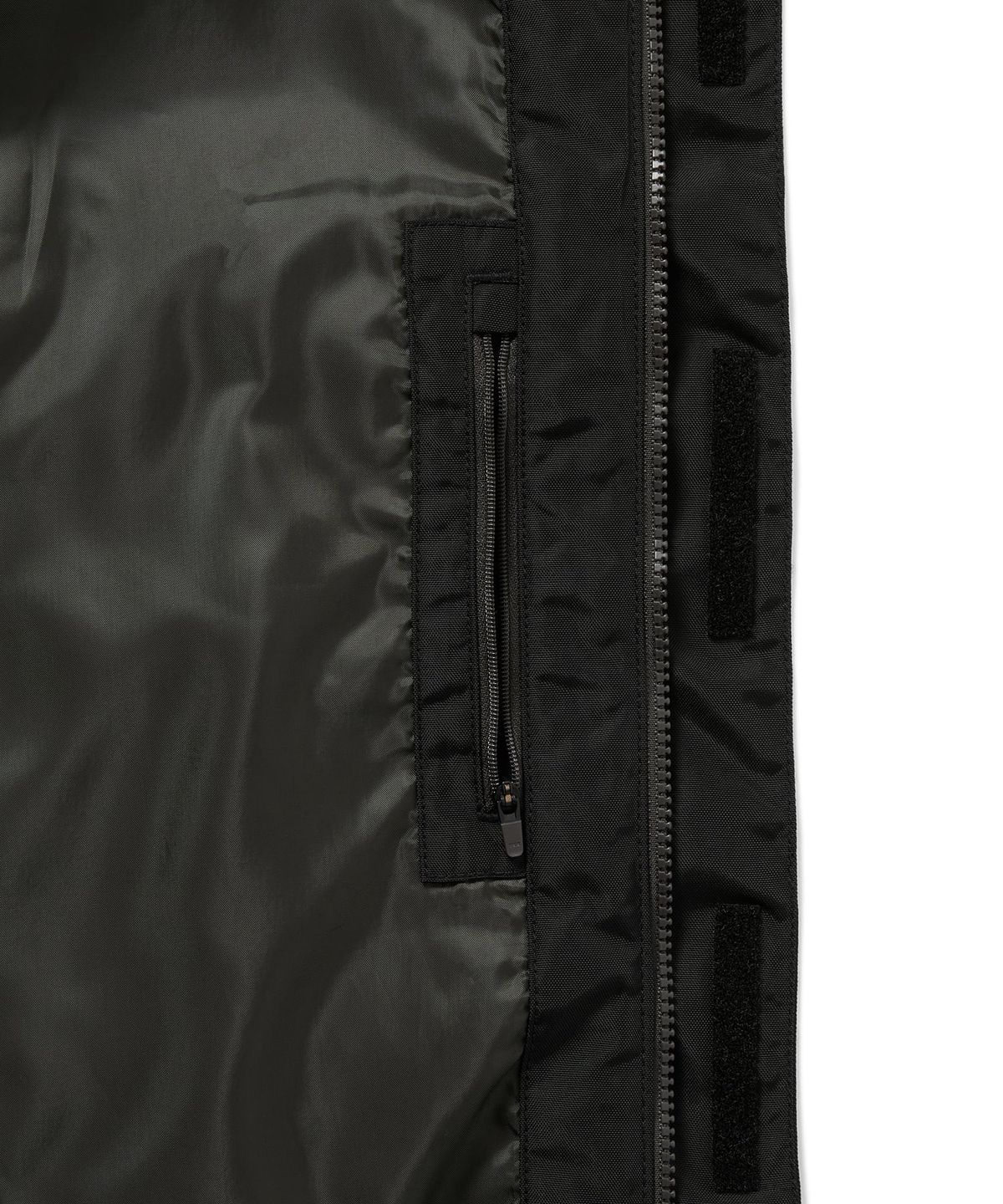 디스이즈네버댓(THISISNEVERTHAT) SP-Logo Wading Jacket Black