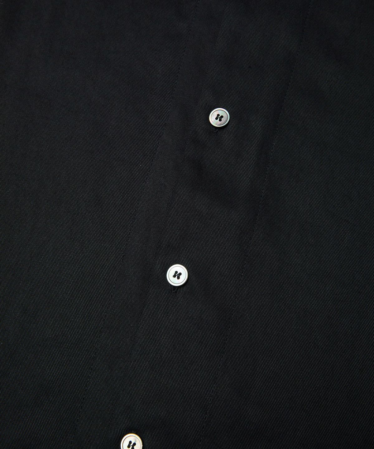 엠엠아이씨(MMIC) YVES SHIRT (BLACK)