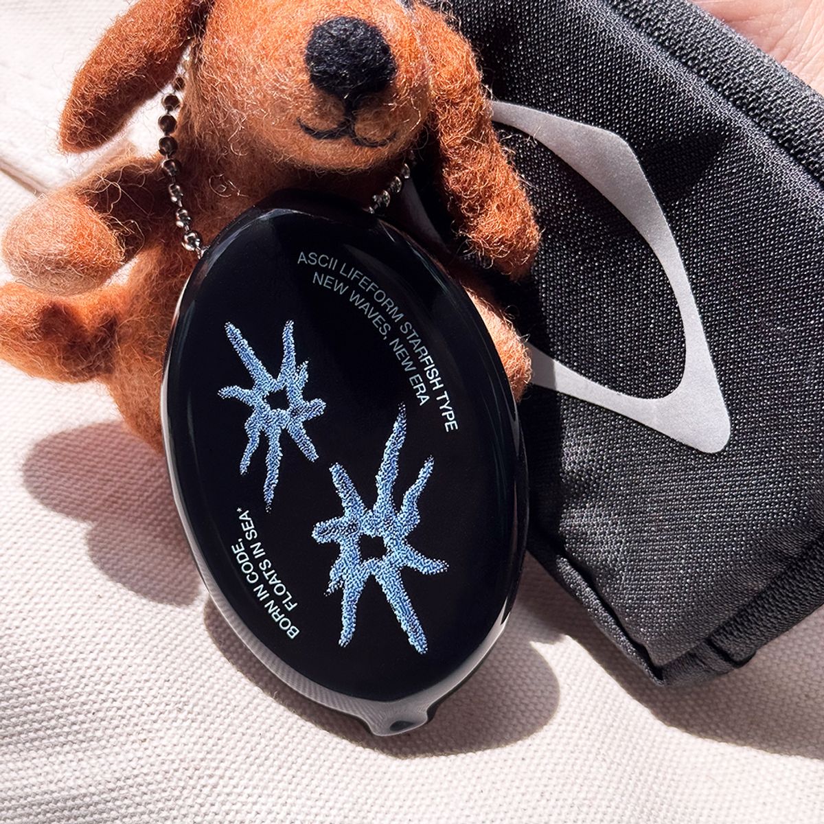 메모리즈바운더리(MEMORIESBOUNDARY) BORN IN CODE Starfish Coin Wallet Keyring (Black)