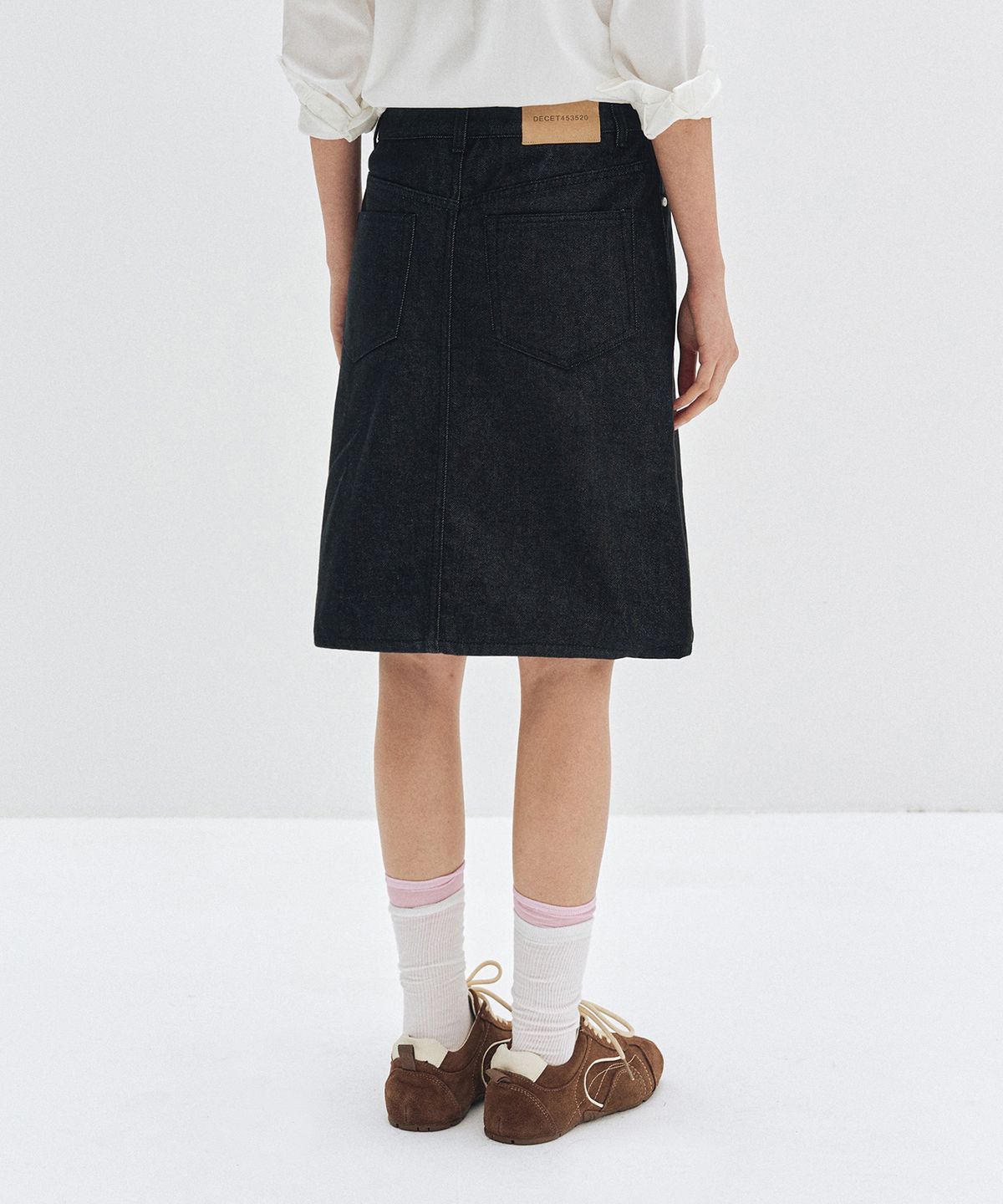 데케트 우먼(DECET WOMEN) Signature Midi Skirt DCSK002CPBLACK