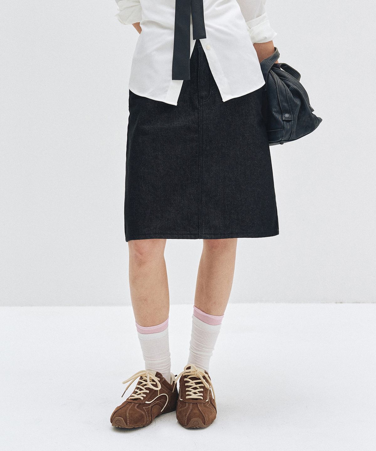 데케트 우먼(DECET WOMEN) Signature Midi Skirt DCSK002CPBLACK