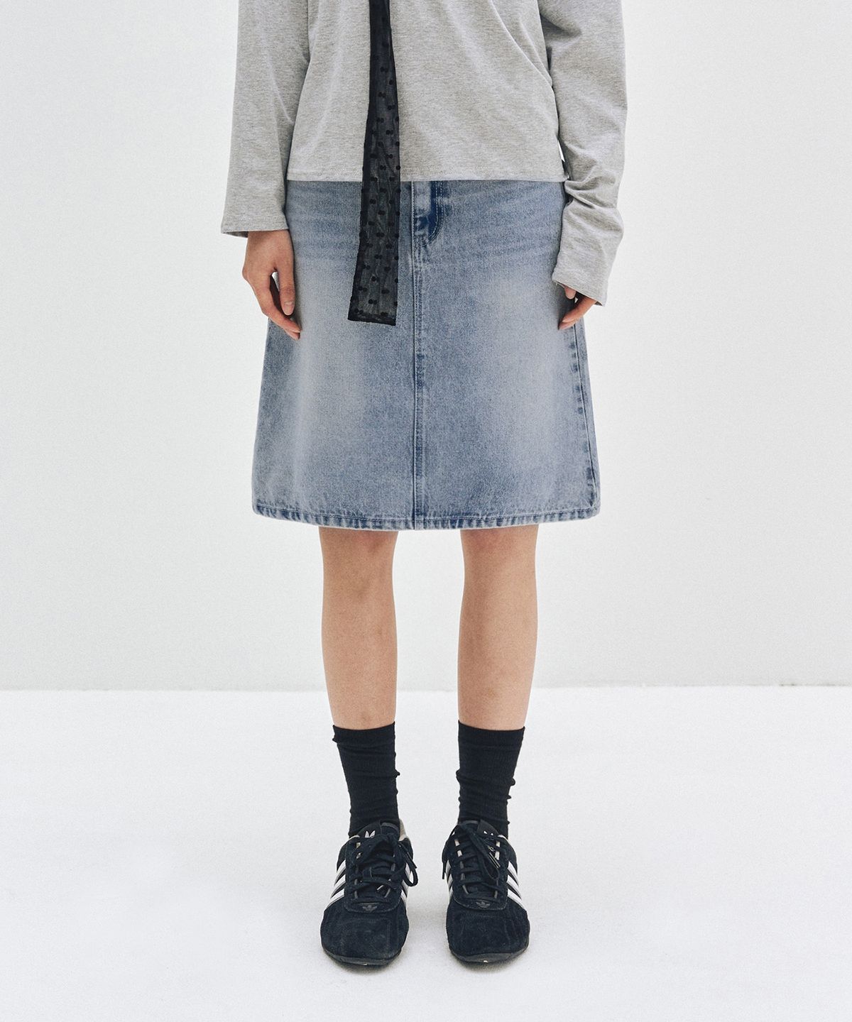 데케트 우먼(DECET WOMEN) Signature Midi Skirt DCSK002LIGHTBLUE