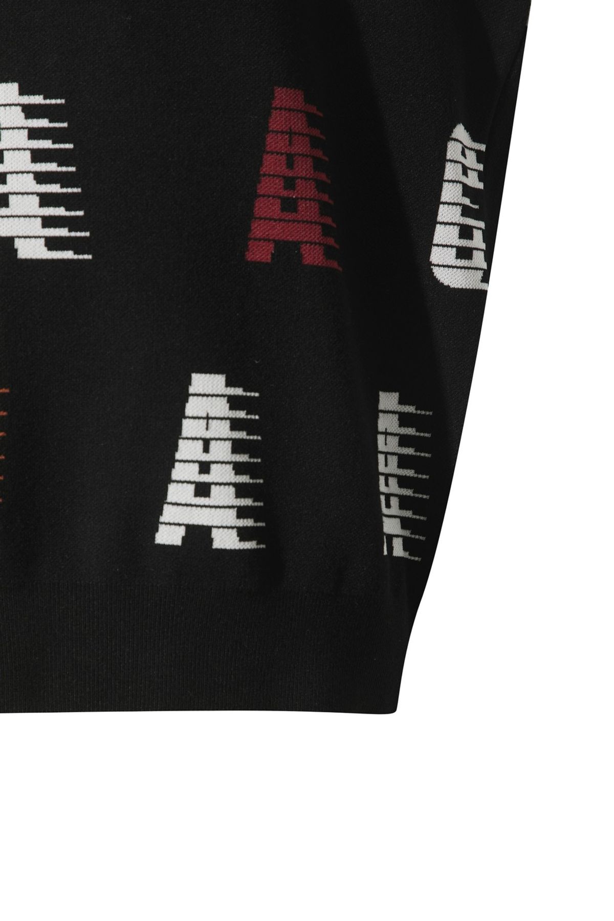 왁(WAAC) Men Colored WAAC Knit Vest WMWAA25602BKX