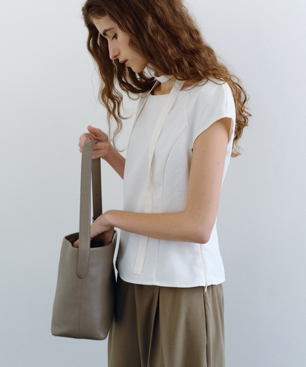 유라고(URAGO) Buckle shoulder bag