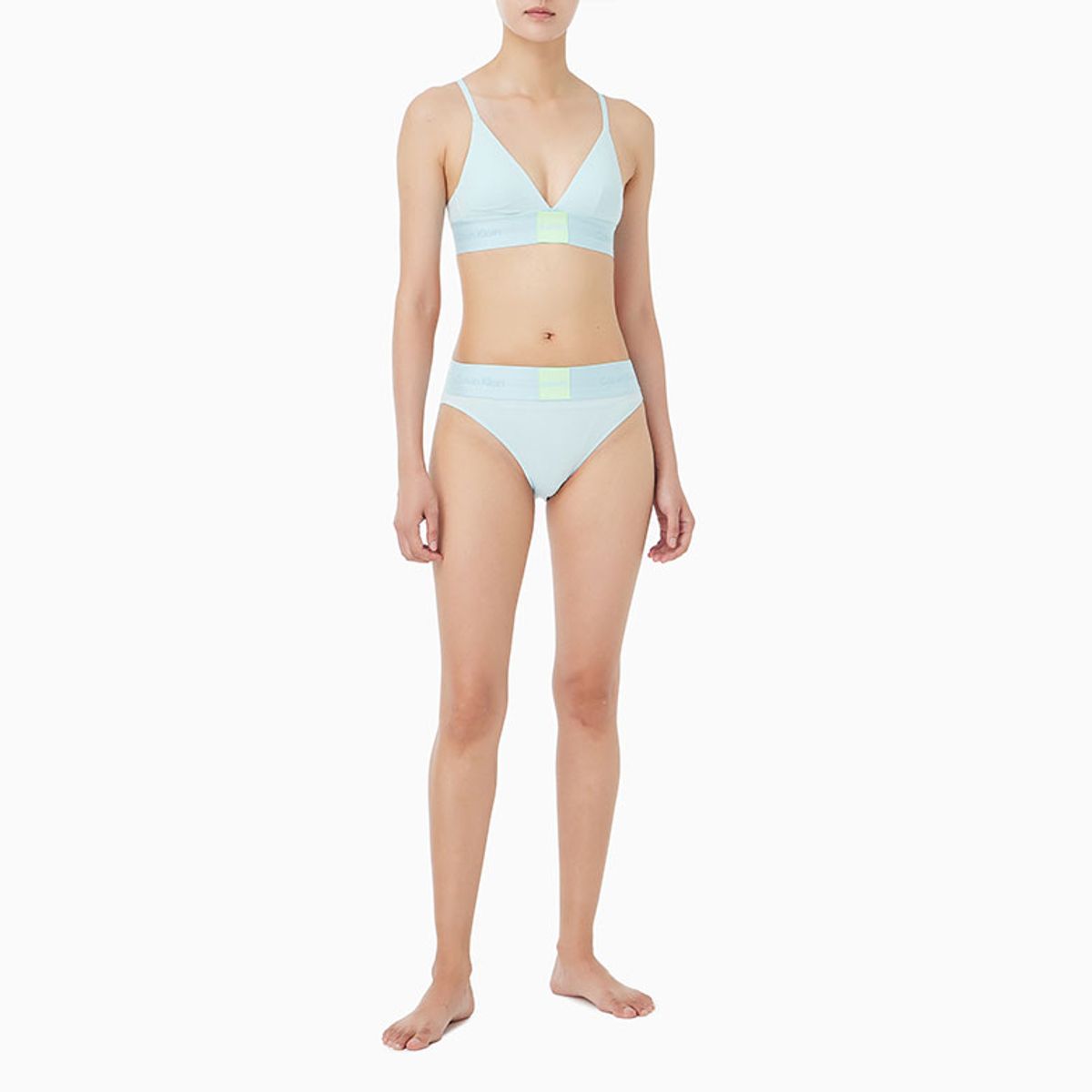 캘빈클라인 언더웨어(CALVIN KLEIN UNDERWEAR) 여성 모던 로고 패치 마이크로 AF 트라이앵글_QF8610ADWDB