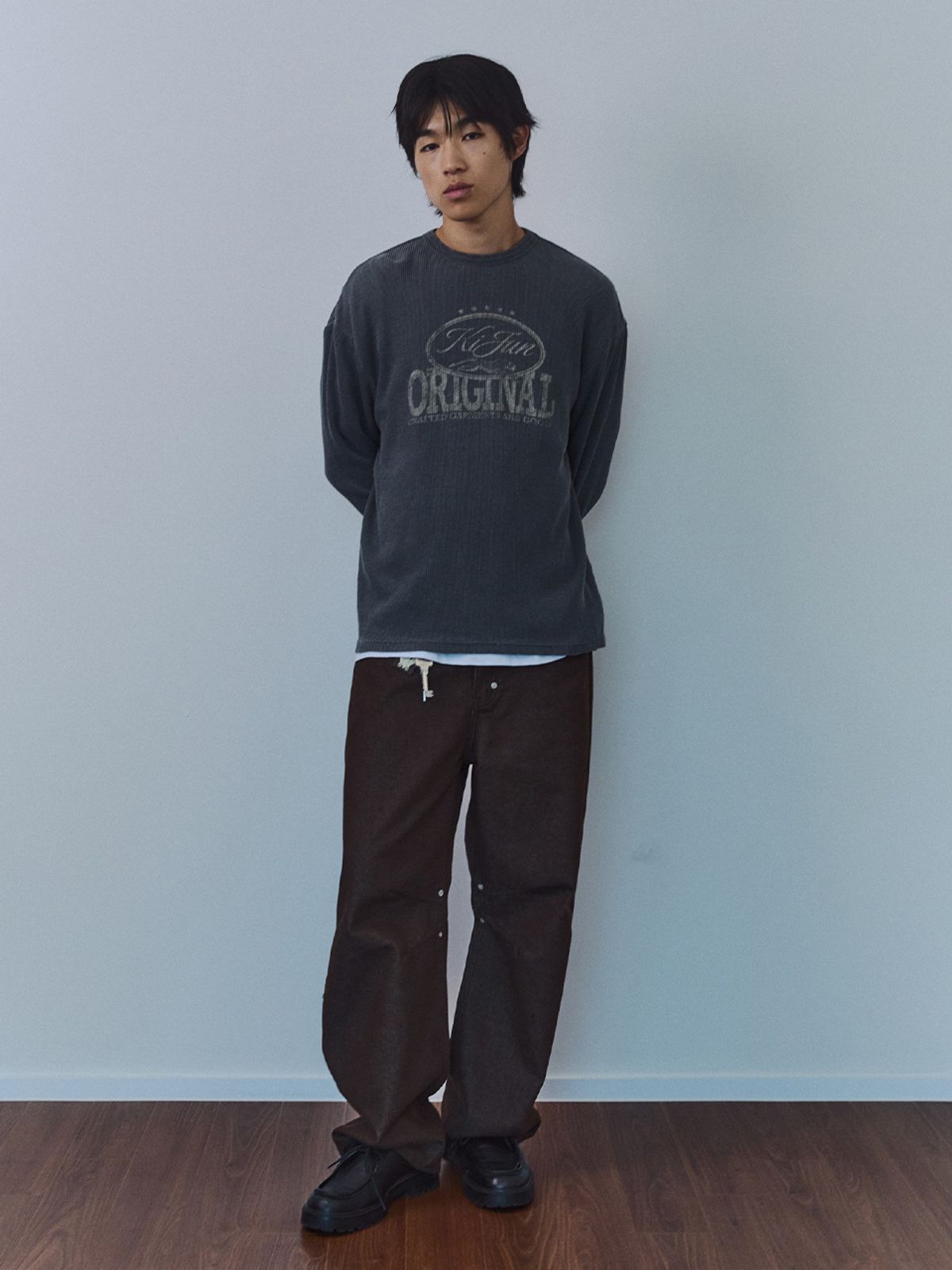 기준 맨(KIJUN MEN) Original Logo Waffle Long Sleeve Tee Charcoal