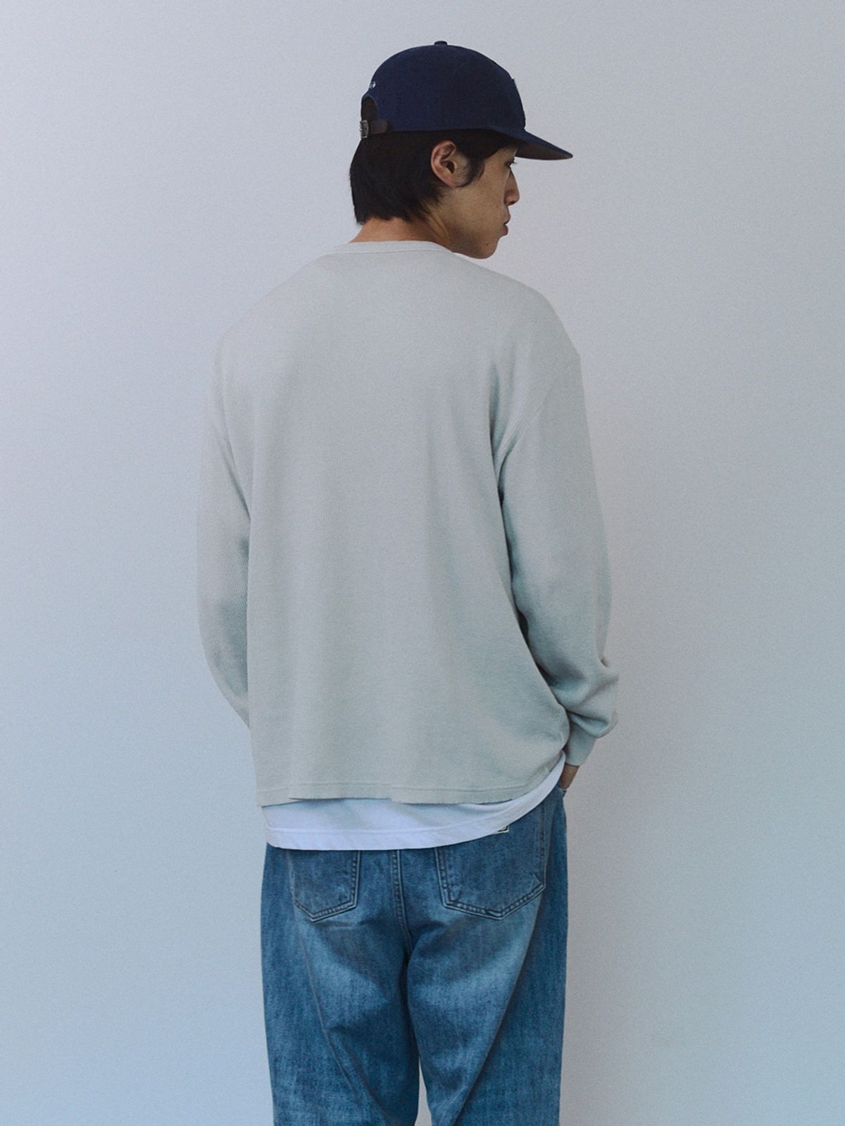 기준 맨(KIJUN MEN) Original Logo Waffle Long Sleeve Tee Light Grey