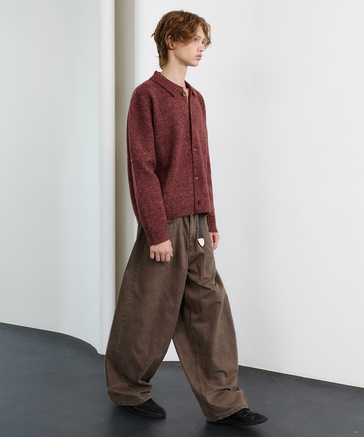 노운(NOUN) wide curved denim pants (brown)